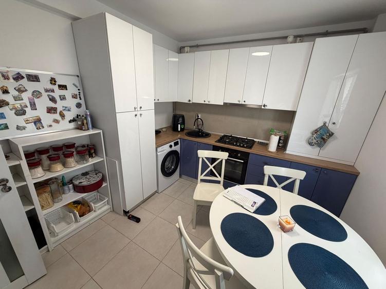 Duplex cu 3 camere cu Canalizare în Central