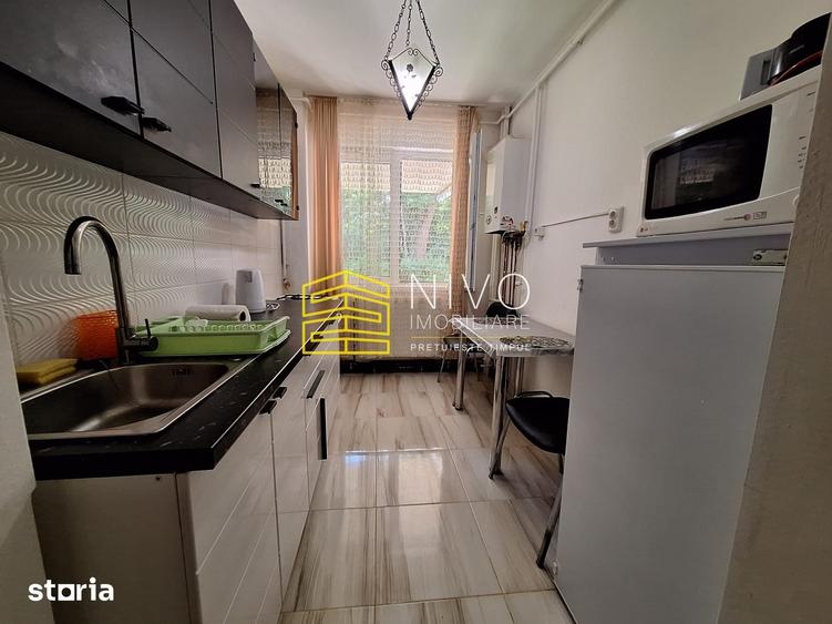 Apartament cu 2 camere semidecomandat în Aleea Carpați