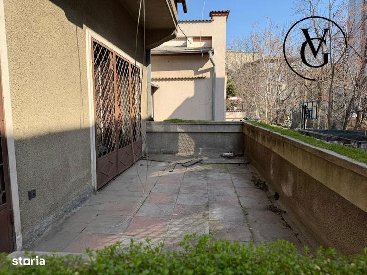 Casă cu Teren 296.41 Mp în Capitale