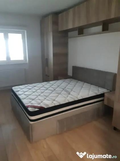 Apartament cu 2 camere decomandat în Metalurgiei