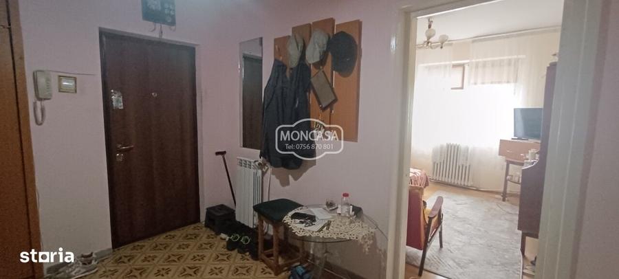 Apartament cu 3 camere decomandat în Central