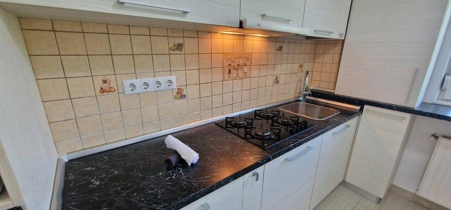 Garsonieră decomandată în Iris