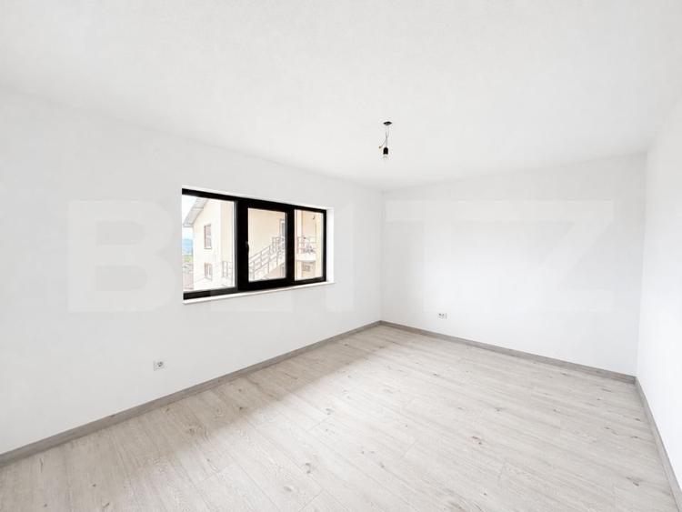 Duplex cu 4 camere cu Canalizare în Cetate