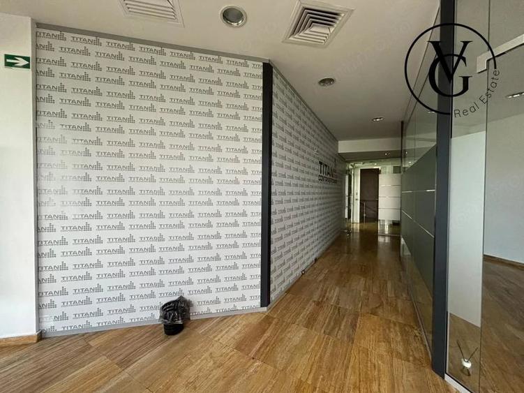Spațiu comercial, de 90 mp, în Central