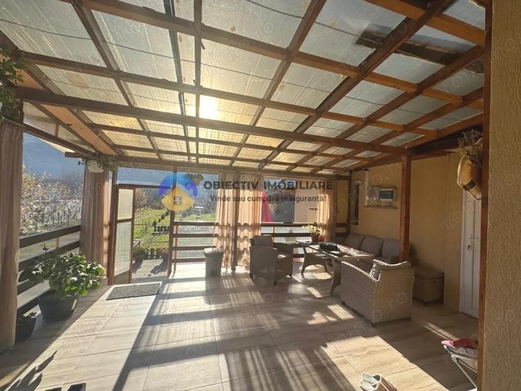 Casă cu 4 camere cu Teren 1824 Mp în Pângărați