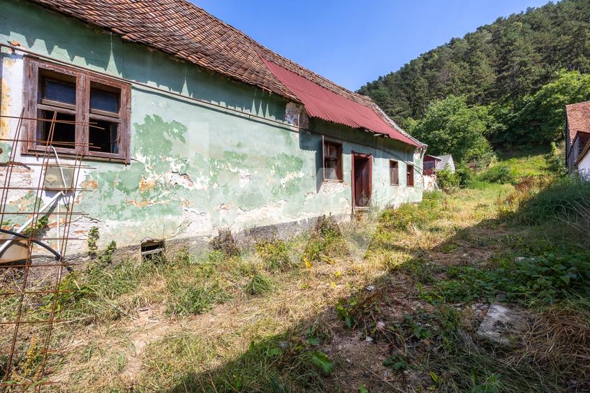 Casă individuală cu 2 camere cu Canalizare în Caragiale