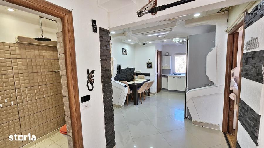 Apartament cu 3 camere în Zorilor