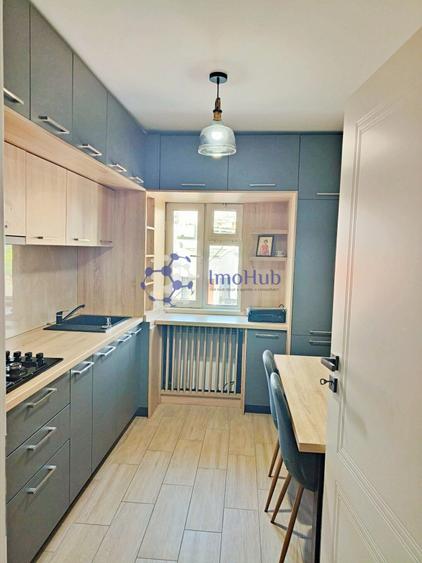 Apartament cu 3 camere decomandat, mobilat în Central