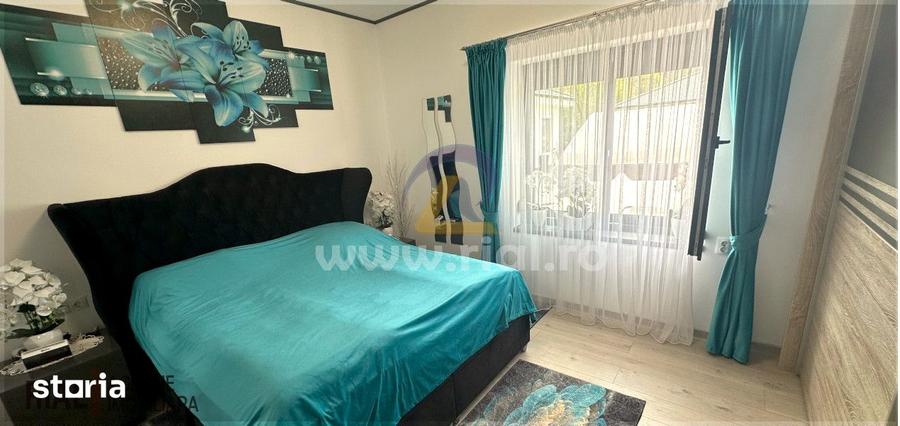 Casă cu 4 camere cu Teren 1141 Mp în Central