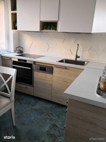 Apartament cu 4 camere în Titan