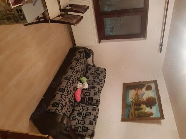 Apartament cu 3 camere decomandat în Buzaului