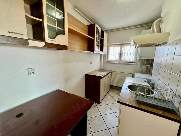 Apartament cu 2 camere semidecomandat în Central