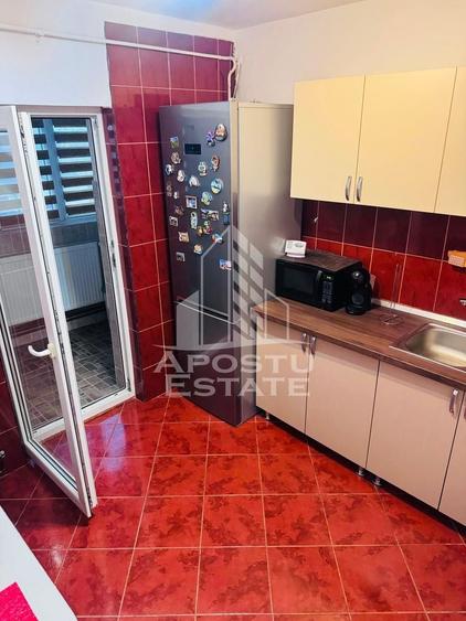 Apartament cu 3 camere decomandat în Alfa
