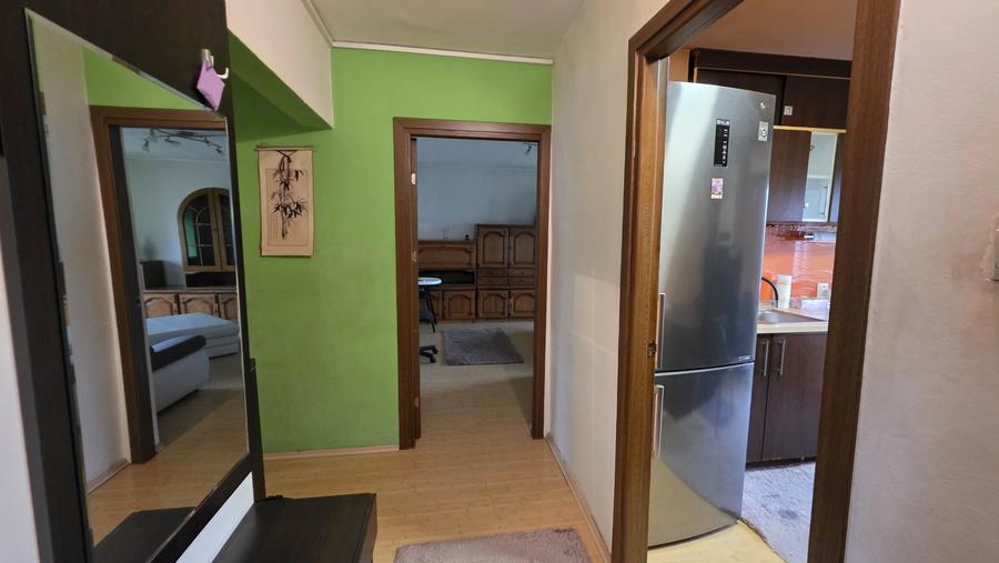 Apartament cu 3 camere decomandat, mobilat în Elisabetin