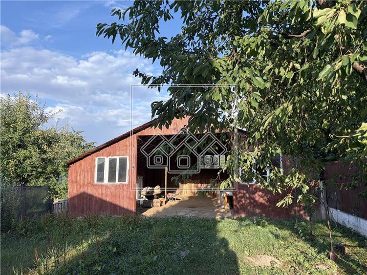 Duplex cu 5 camere cu Canalizare în Cârțișoara