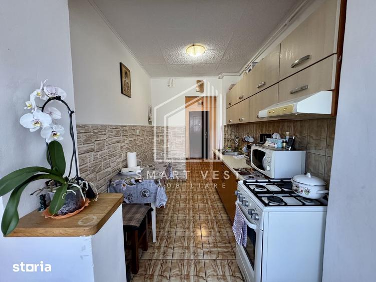 Apartament cu 2 camere semidecomandat în Burdea