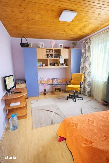 Casă cu 4 camere cu Teren 282 Mp în Apărătorii Patriei