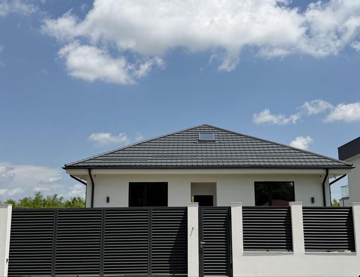 Casă cu 4 camere cu Teren 400 Mp în Corbeanca