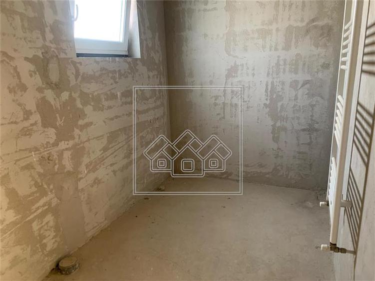 Duplex cu 4 camere cu Teren 195 Mp în Șelimbăr