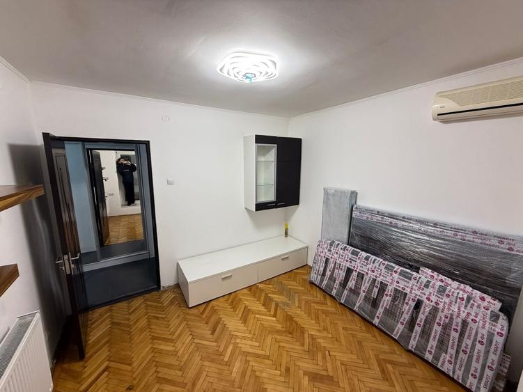 Apartament cu 3 camere circular, mobilat în Rovine