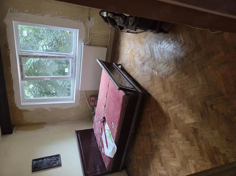 Apartament cu 3 camere semidecomandat în Nord