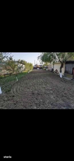 Casă cu 8 camere cu Teren 2529 Mp în Bolintin-Deal