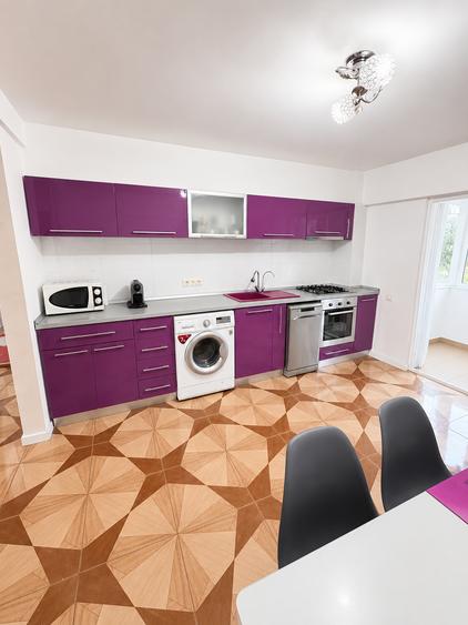 Apartament cu 4 camere decomandat în Ultracentral