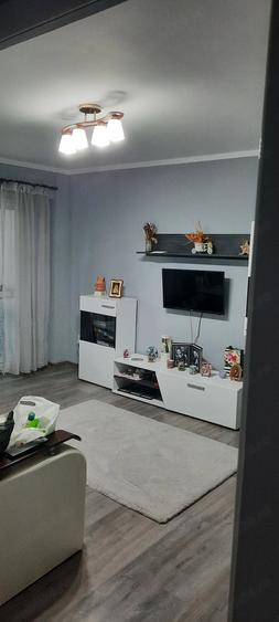 Apartament cu 2 camere decomandat în Obor
