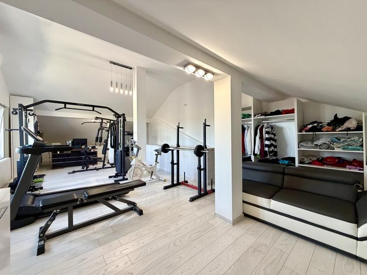 Duplex cu 4 camere cu Piscina în Dumbrăvița