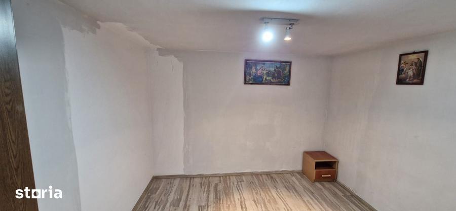 Casă cu 4 camere cu Teren 243 Mp în Rahova