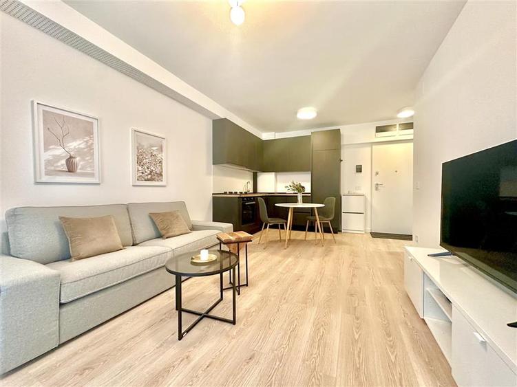 Apartament cu 2 camere semidecomandat în Pipera