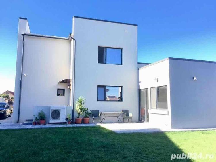 Casă cu 5 camere cu Teren 510 Mp în Malu Mare