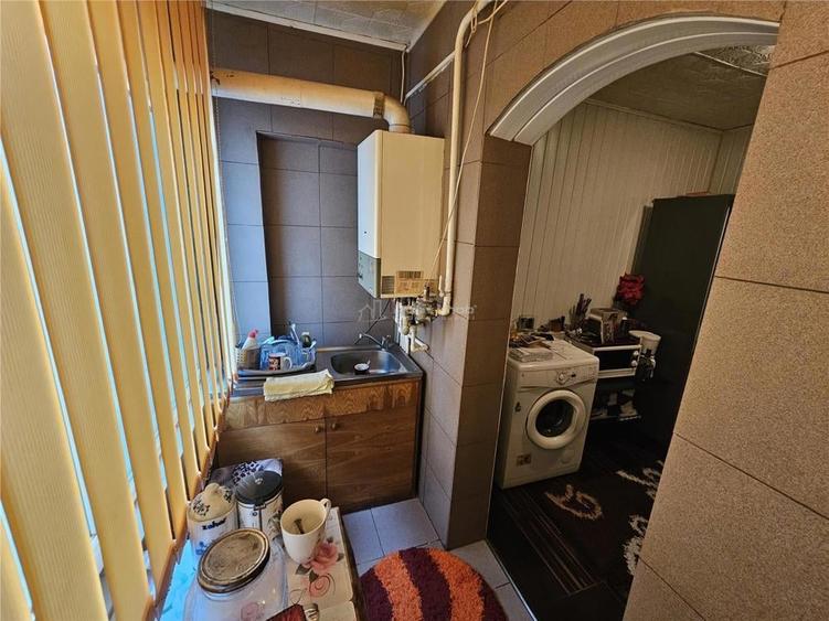 Apartament cu 2 camere decomandat, mobilat în Micro III