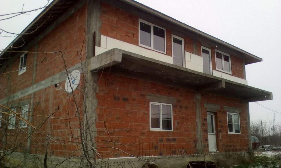 Casă individuală cu 5 camere cu Canalizare în Mârzănești