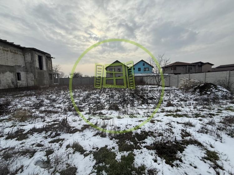 Teren Construcții intravilan de 500 mp, în Cârcea