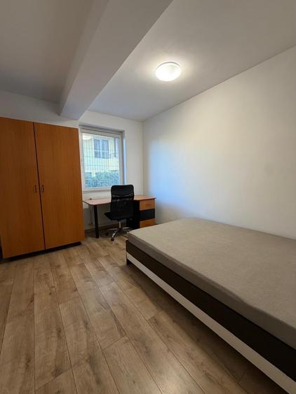Apartament cu 3 camere decomandat în Zorilor