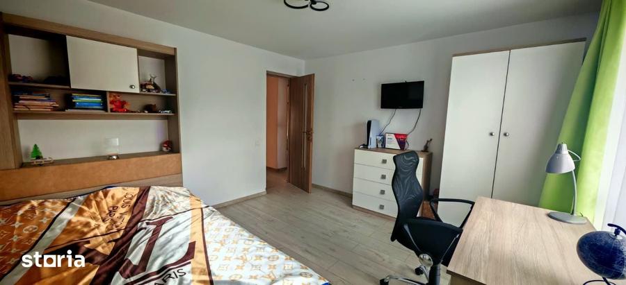 Casă cu 4 camere decomandat cu Teren 177 Mp în Central