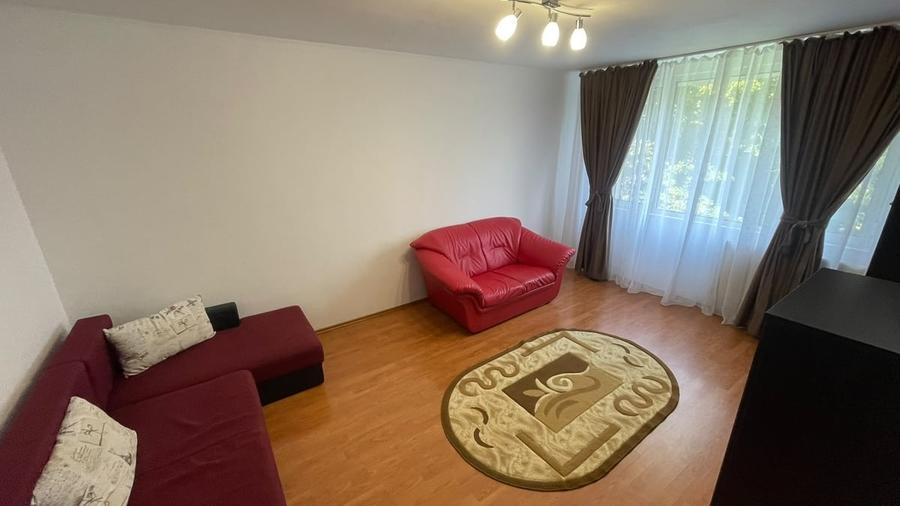 Apartament decomandat în Valea Ialomiței