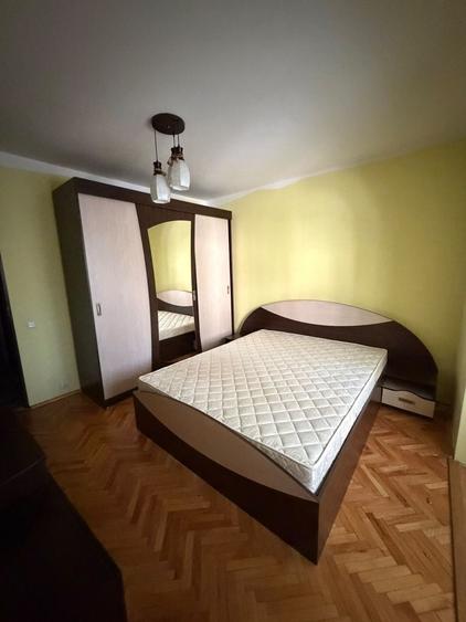 Apartament cu 2 camere decomandat în Republicii