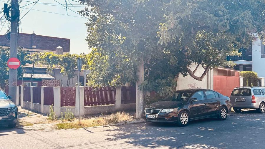 Casă cu 3 camere cu Teren 210 Mp în Coiciu