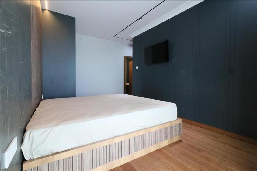 Penthouse cu 3 camere decomandat, mobilat în Palat