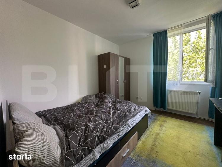Apartament cu 4 camere semidecomandat în Central