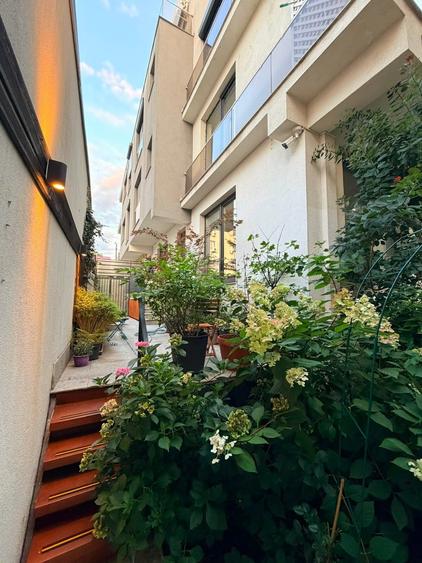 Apartament cu 3 camere decomandat în 1 Mai