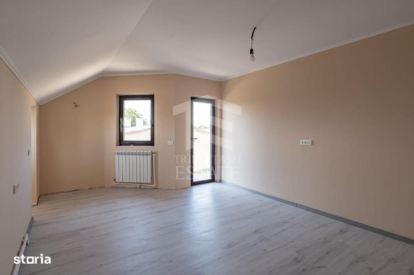 Casă cu 4 camere în Satu Nou