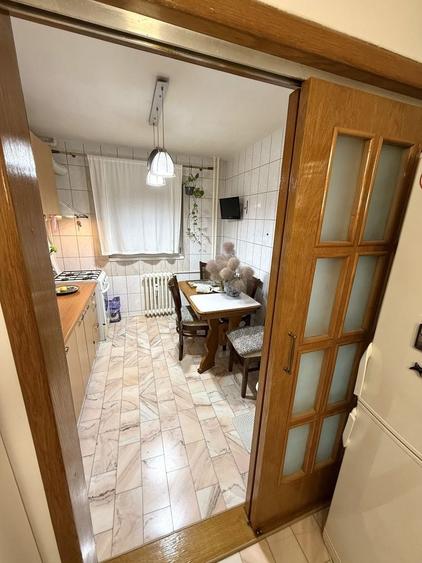 Apartament cu 3 camere în Teiul Doamnei