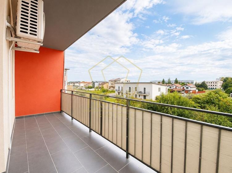 Apartament cu 3 camere semidecomandat, mobilat în Giroc