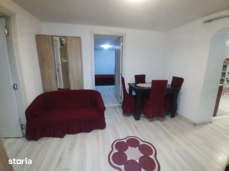 Casă cu 4 camere cu Canalizare în Central