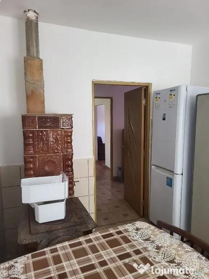 Casă cu 4 camere în Banloc