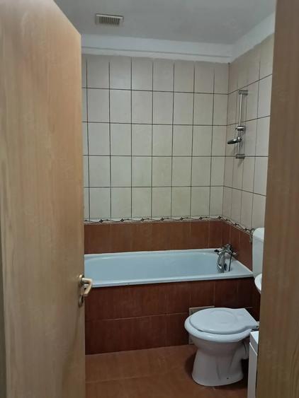 Garsonieră semidecomandată în Buziașului
