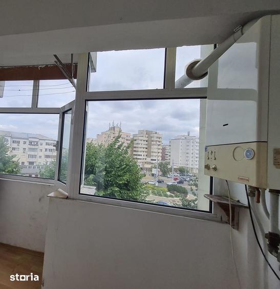 Apartament cu 3 camere decomandat în Mioriței